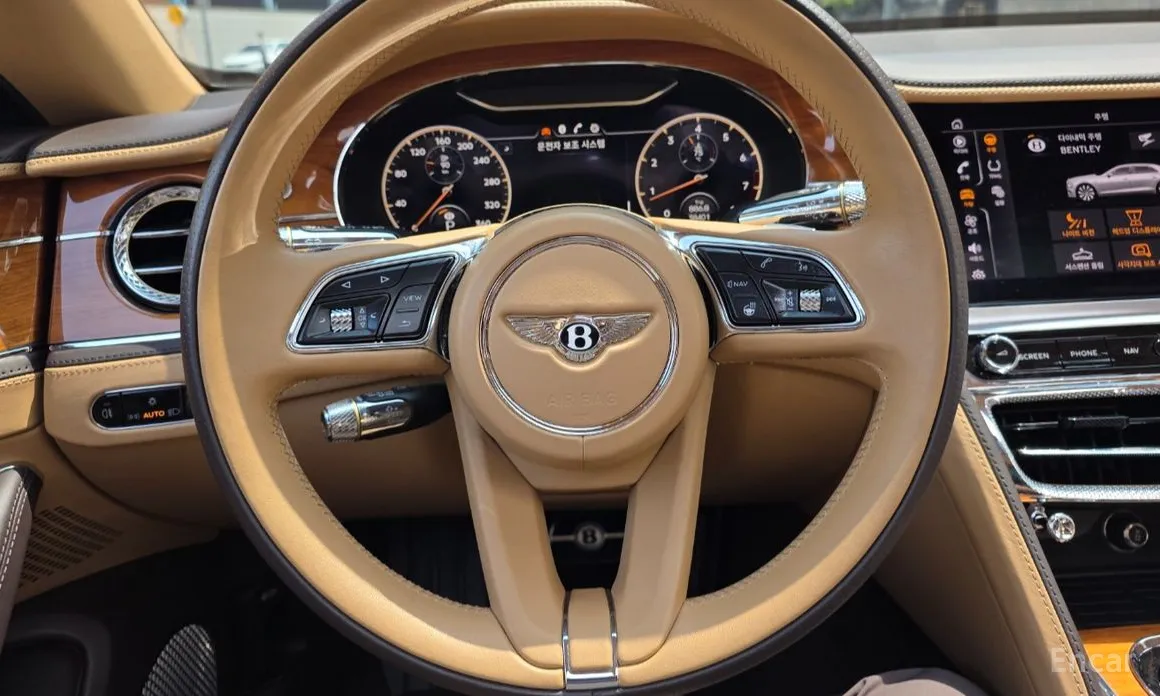 Фото 12 - Bentley Flying Spur