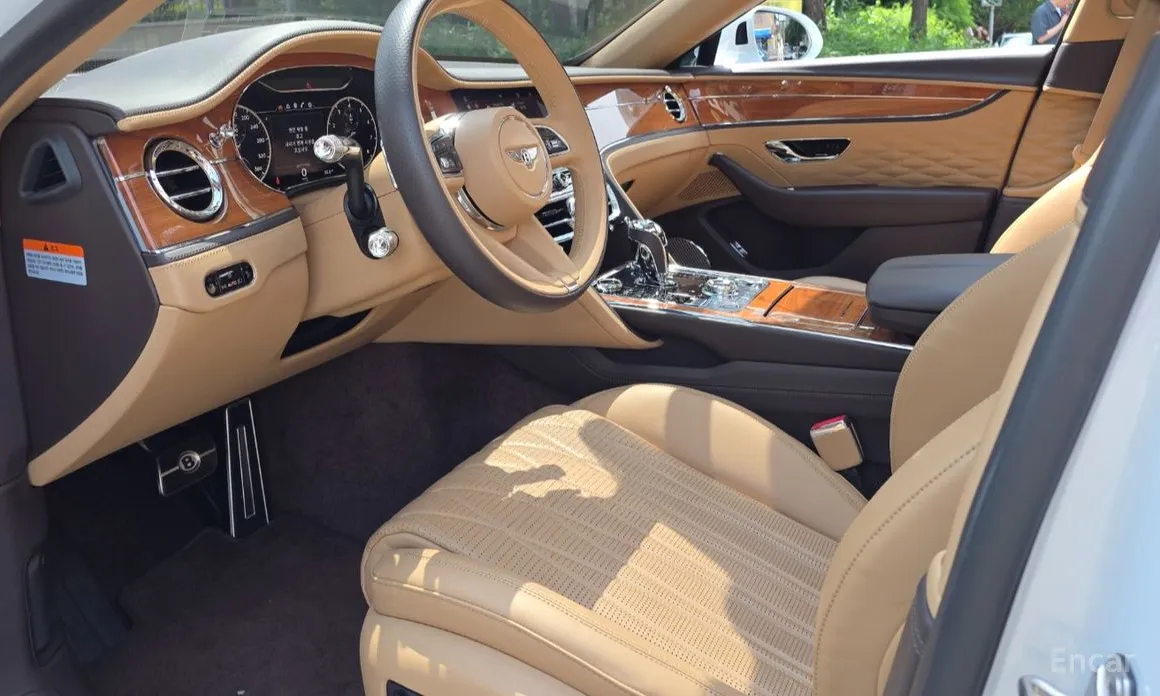 Фото 5 - Bentley Flying Spur