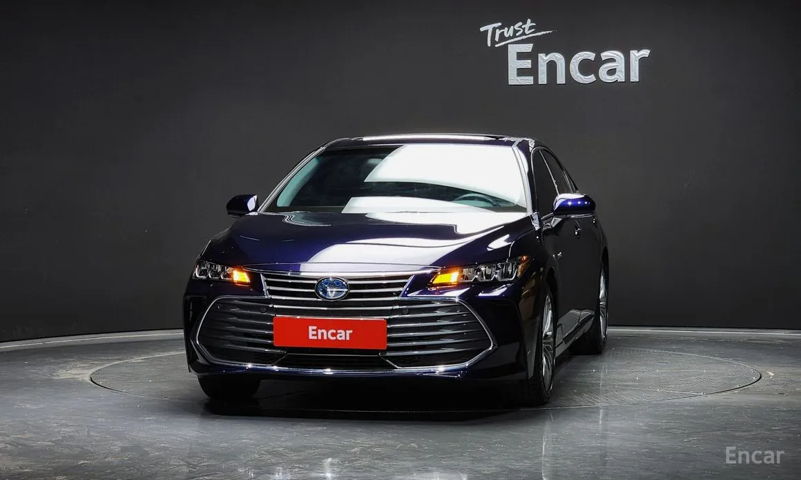 Фото 3 - Toyota Avalon