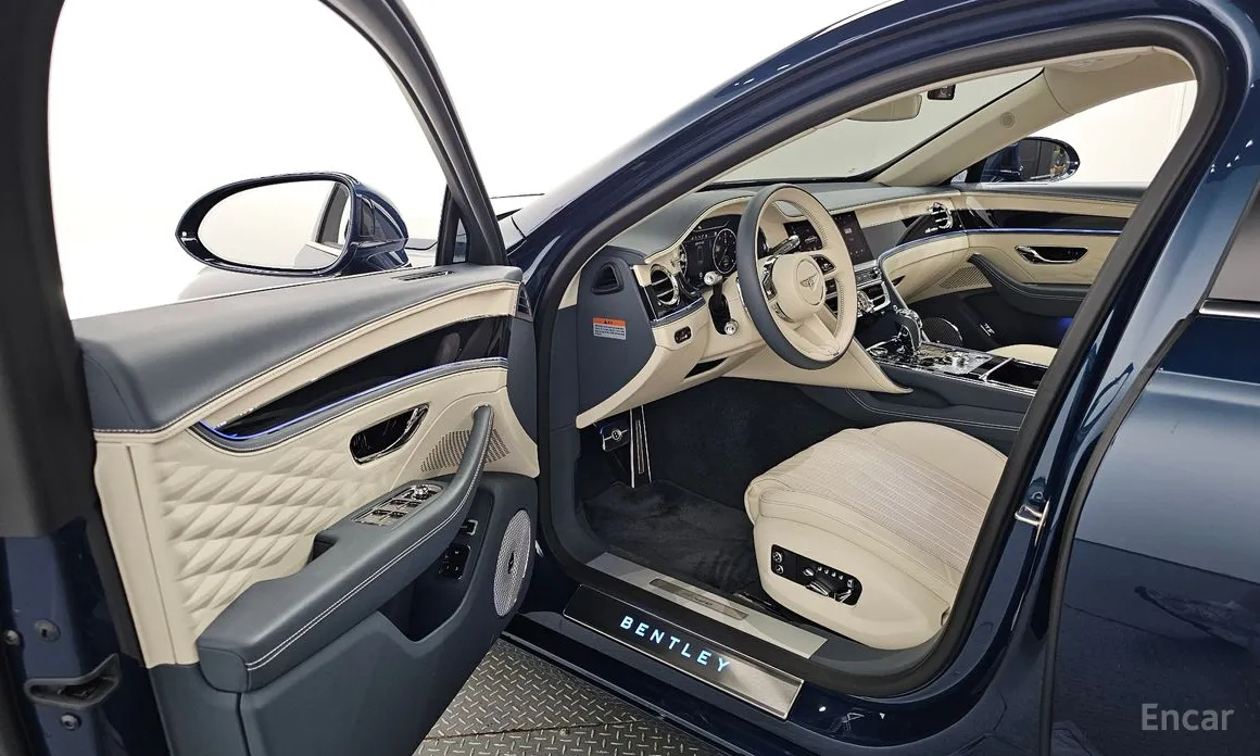 Фото 10 - Bentley Flying Spur