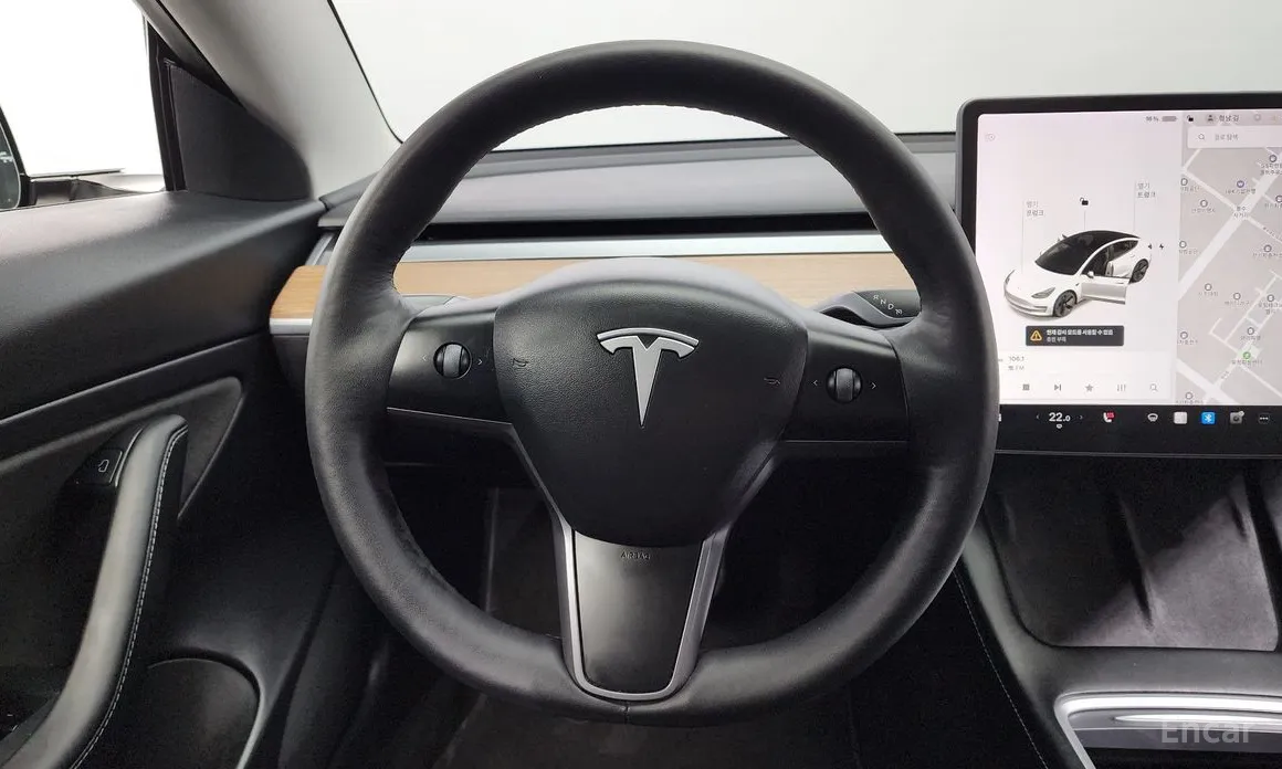 Фото 13 - Tesla Model 3