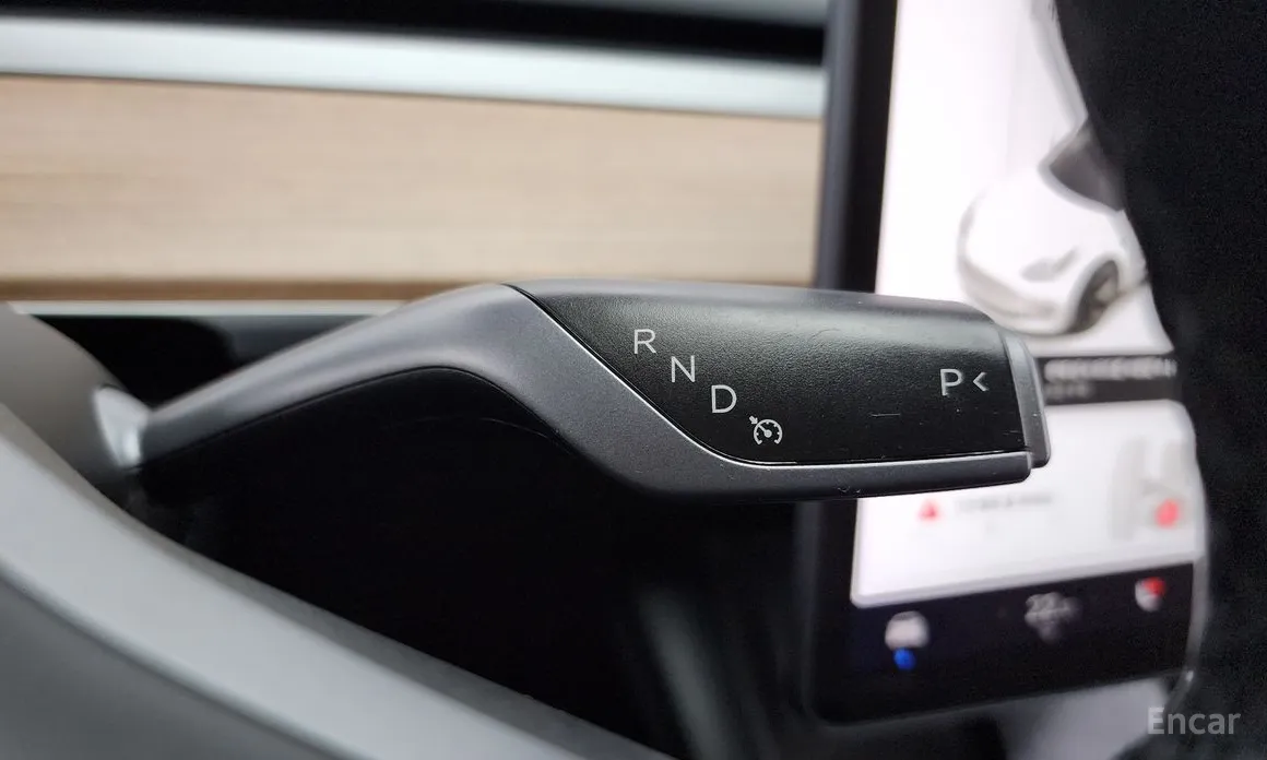 Фото 9 - Tesla Model 3