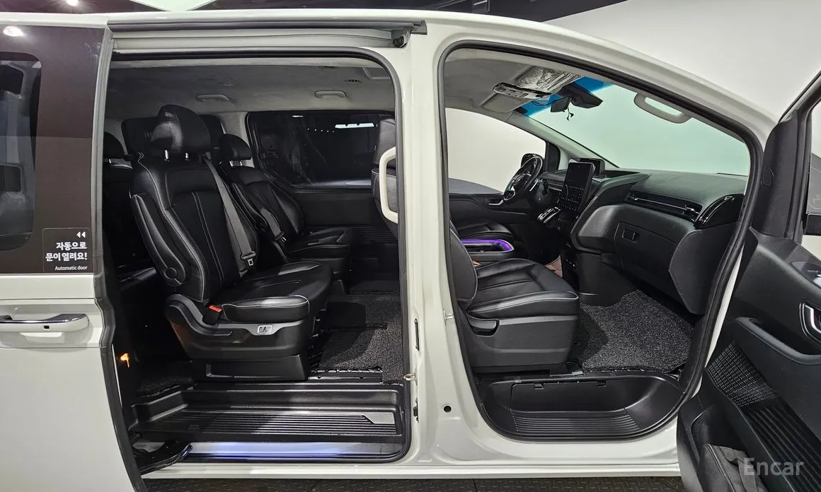 Фото 12 - Hyundai Staria