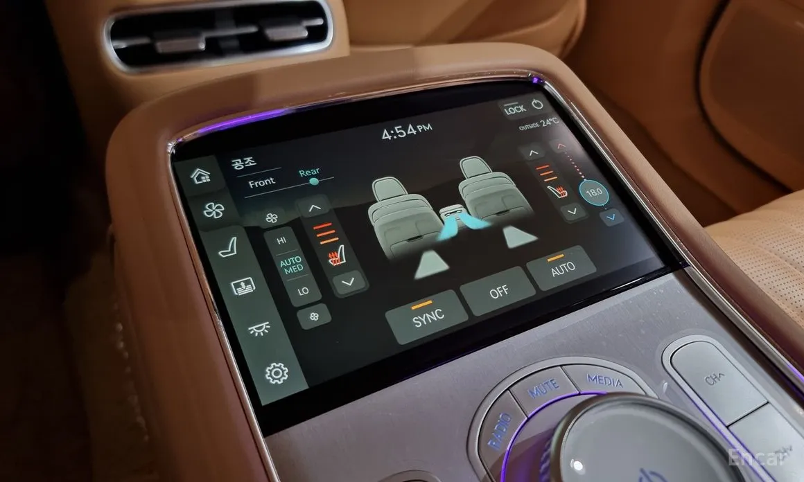 Фото 18 - Genesis G90