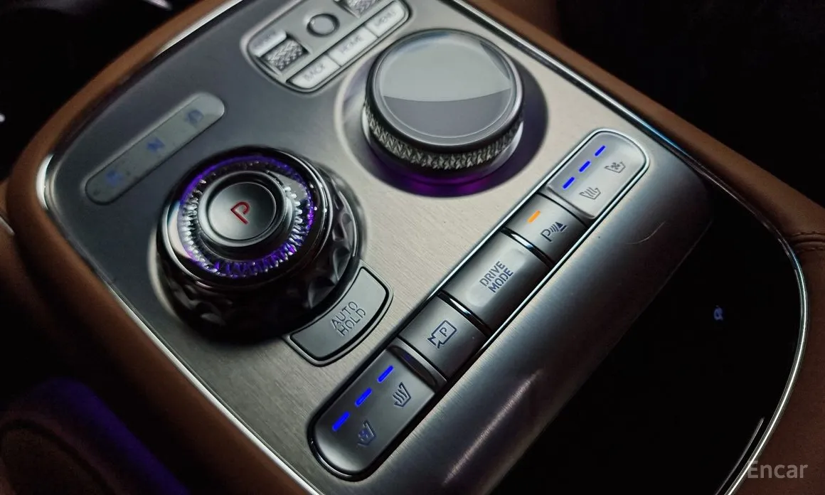 Фото 9 - Genesis G90