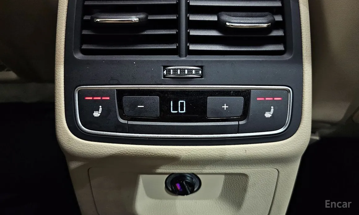 Фото 19 - Audi A4