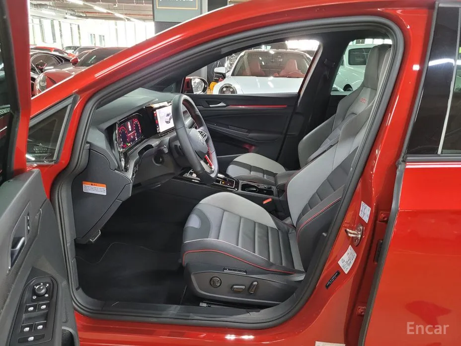 Фото 10 - Volkswagen Golf