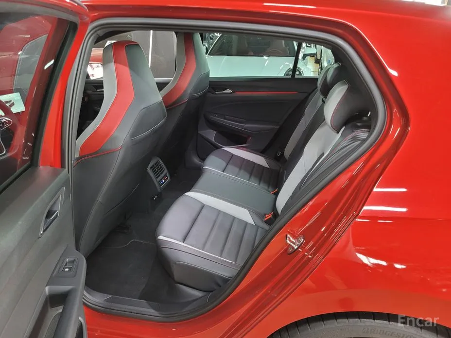 Фото 15 - Volkswagen Golf