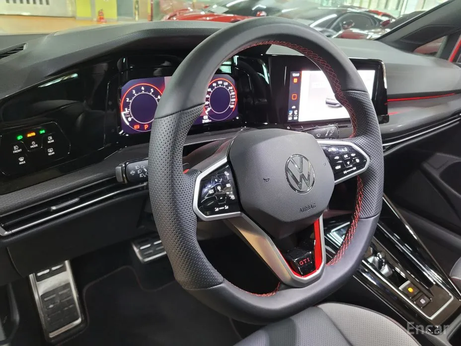 Фото 16 - Volkswagen Golf