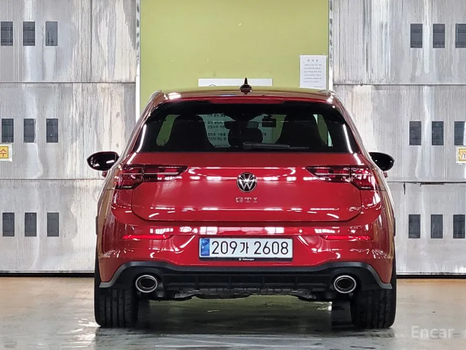 Фото 3 - Volkswagen Golf