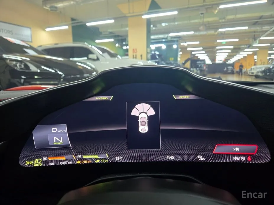 Фото 10 - Ferrari SF90