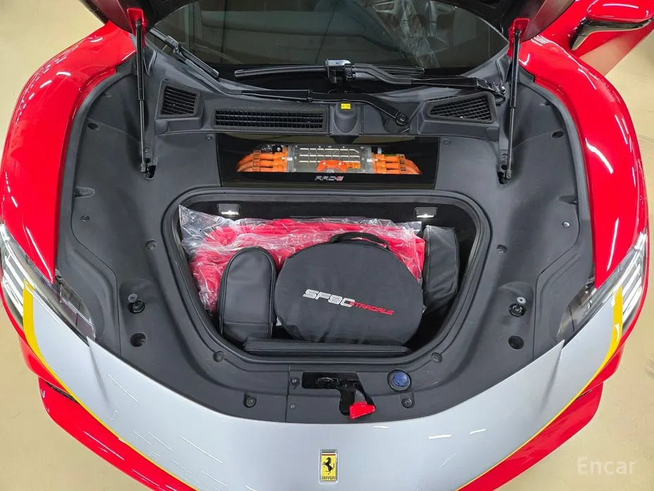 Фото 15 - Ferrari SF90