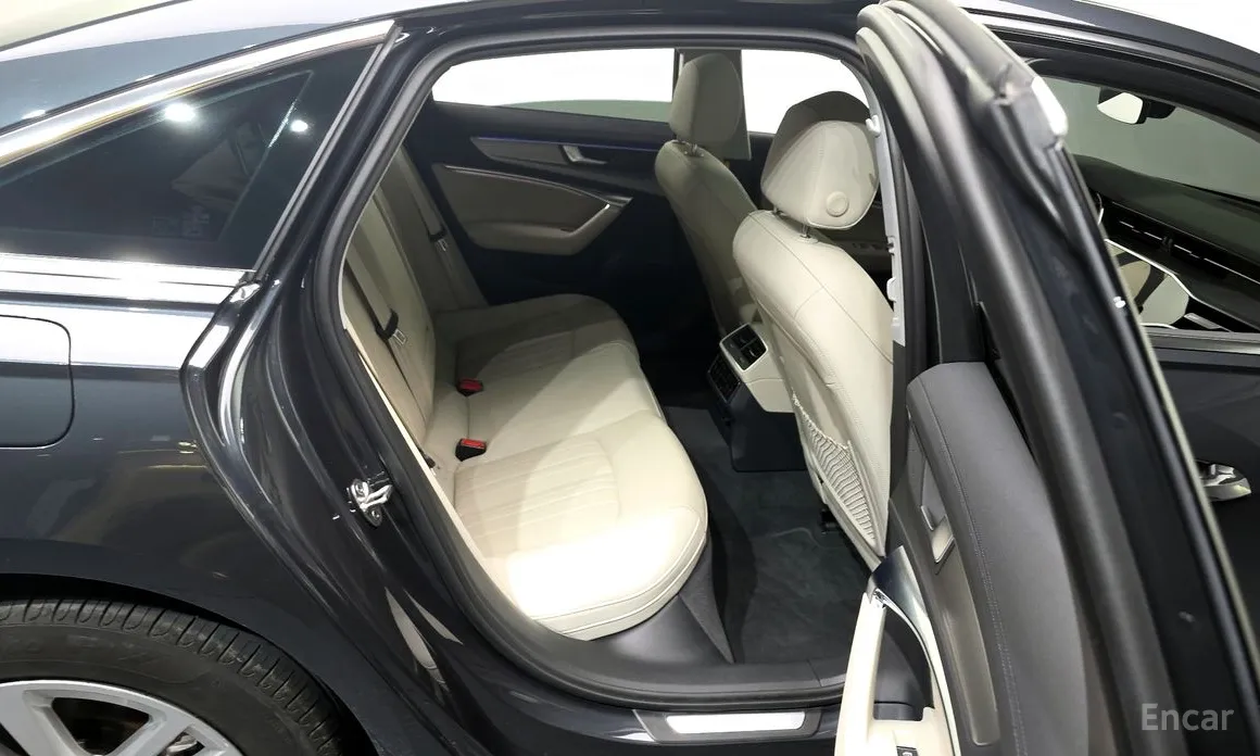 Фото 12 - Audi A6