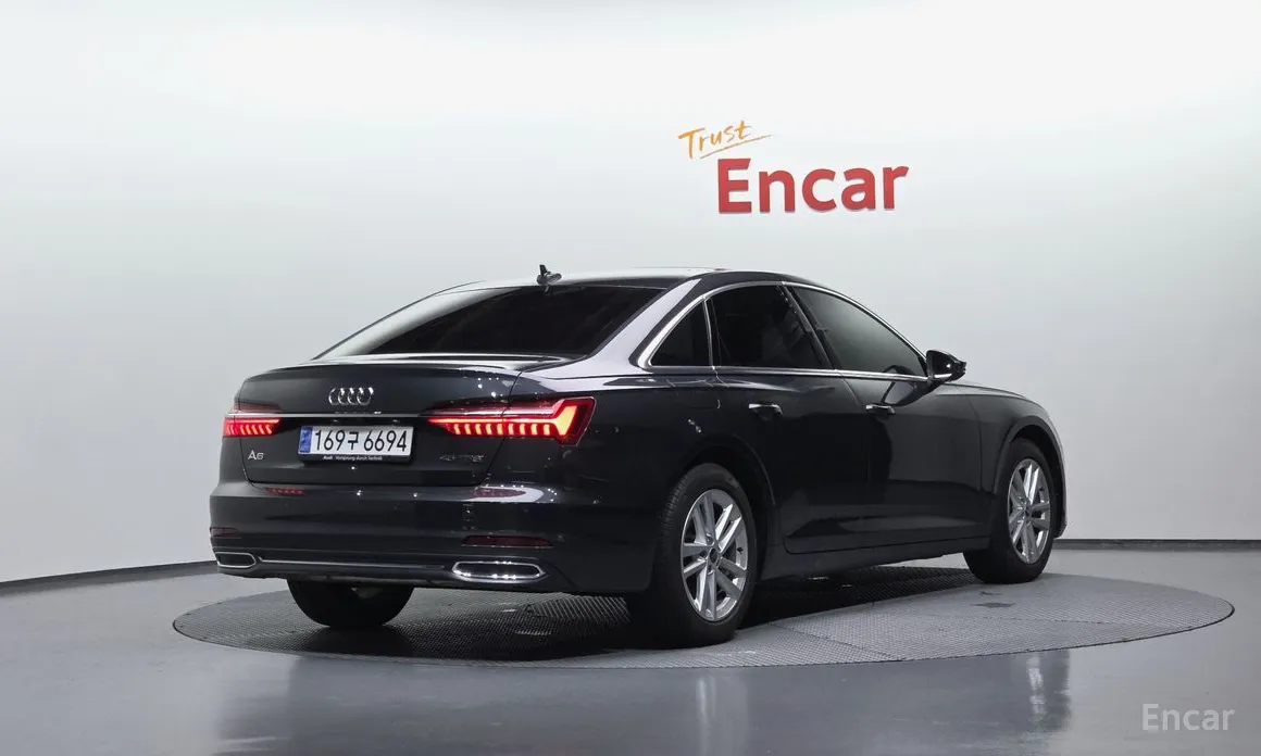 Фото 2 - Audi A6