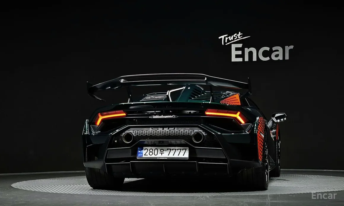 Фото 4 - Lamborghini Huracan