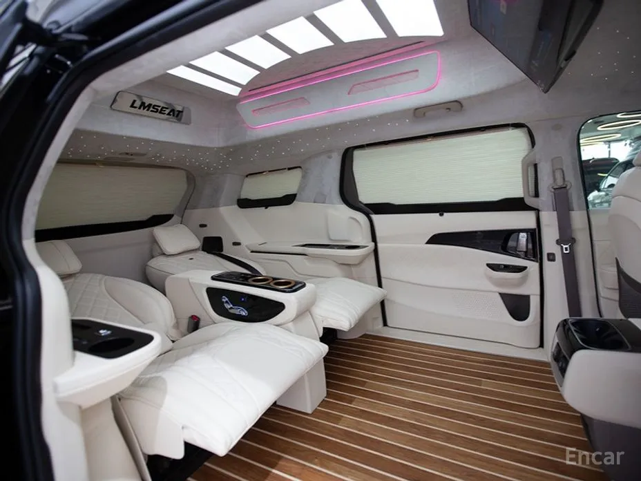 Фото 11 - Kia Carnival