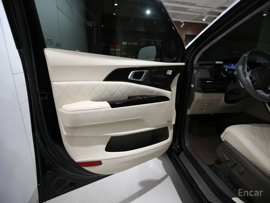 Фото 4 - Kia Carnival