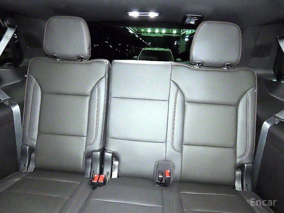 Фото 8 - Chevrolet Tahoe