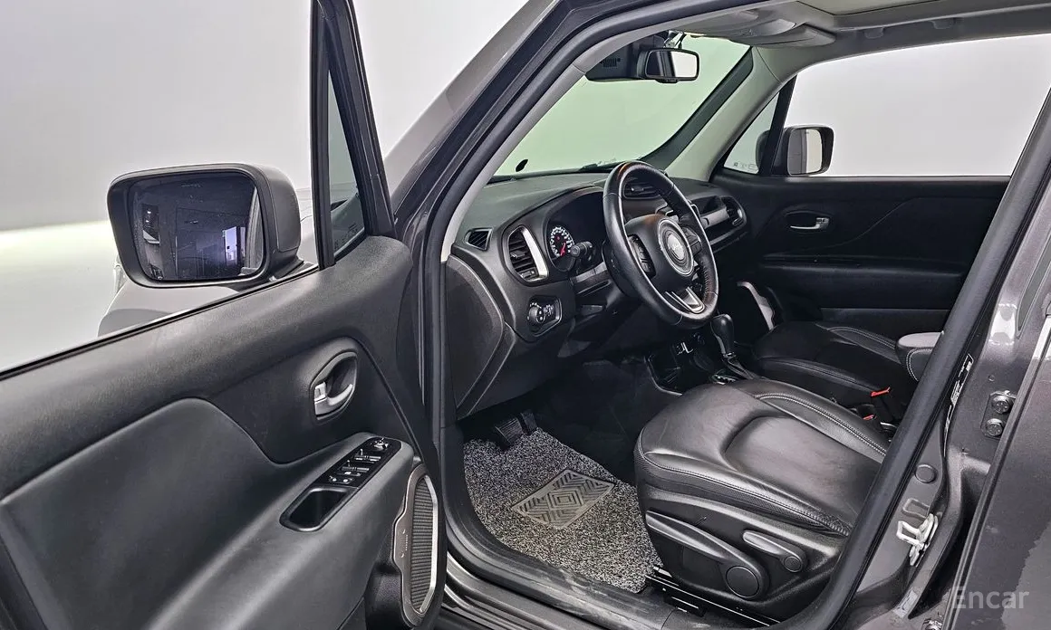 Фото 11 - Jeep Renegade