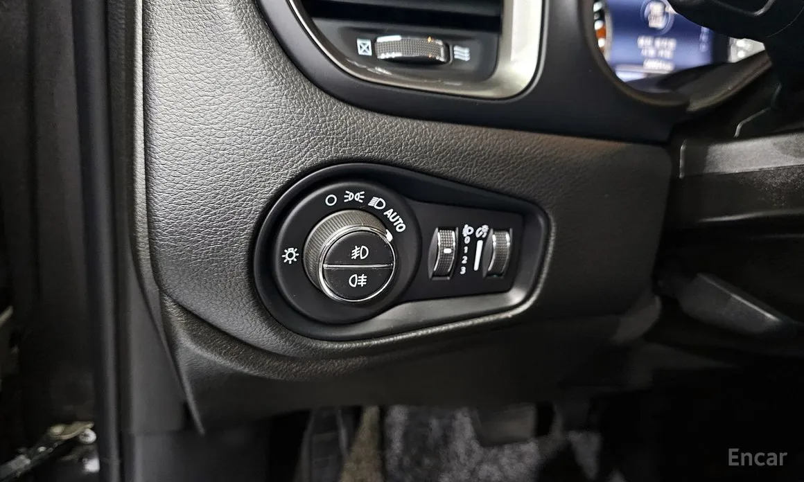 Фото 17 - Jeep Renegade