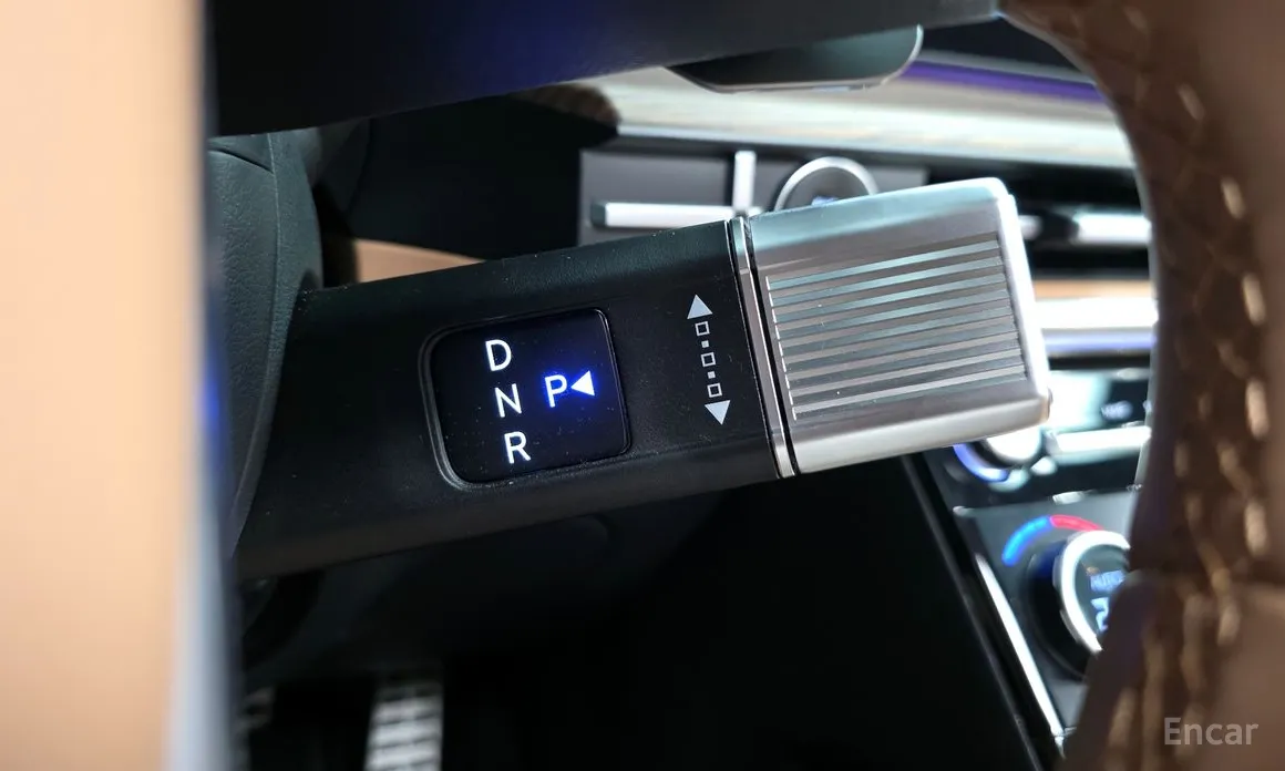 Фото 9 - Hyundai Santa Fe