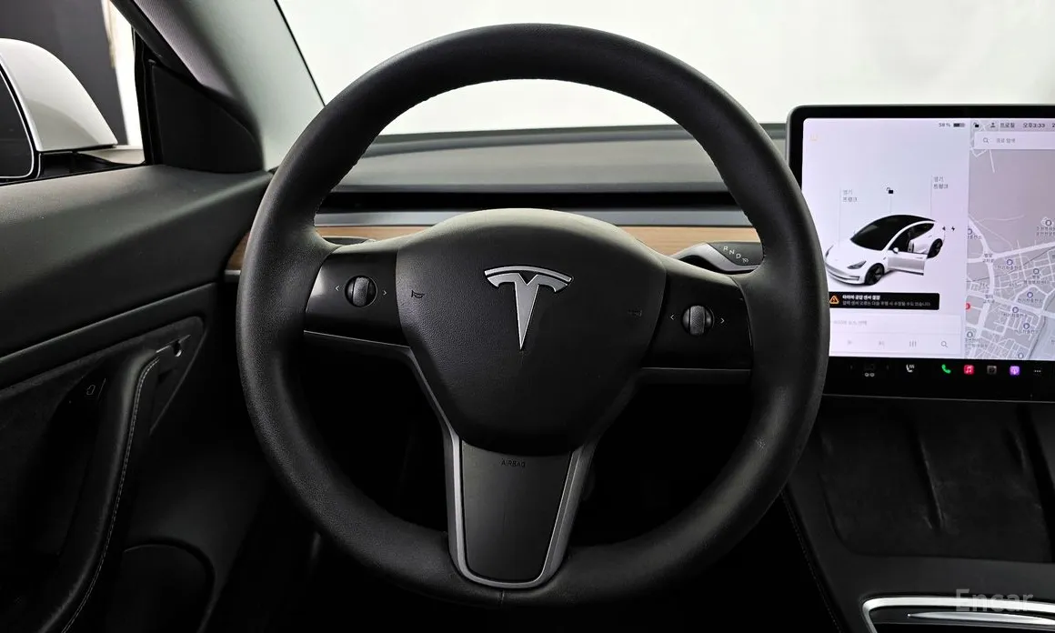 Фото 13 - Tesla Model 3