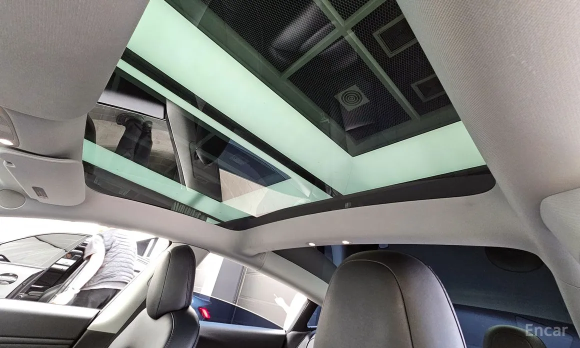 Фото 19 - Tesla Model 3