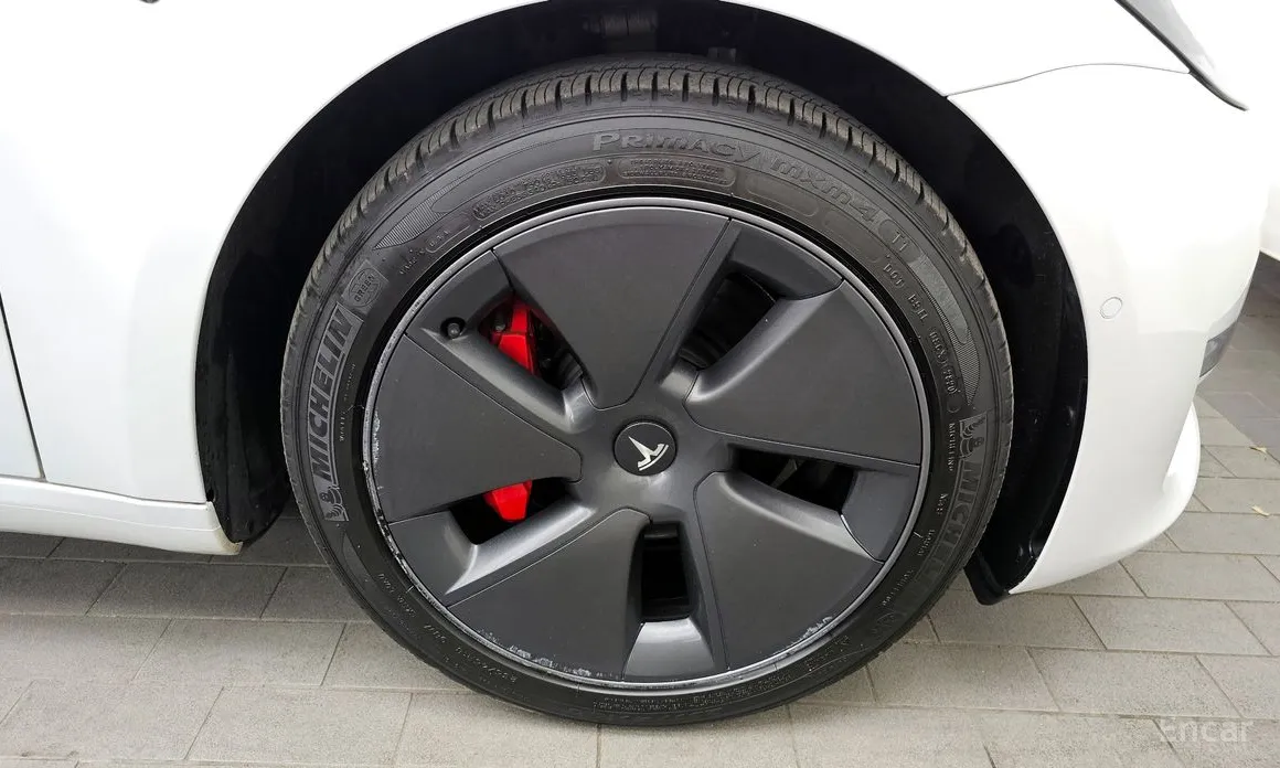 Фото 5 - Tesla Model 3