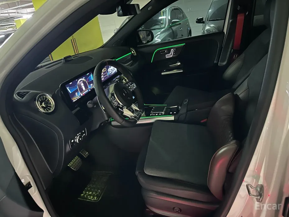 Фото 13 - Mercedes-Benz GLA-Class