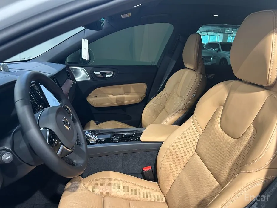 Фото 10 - Volvo XC60