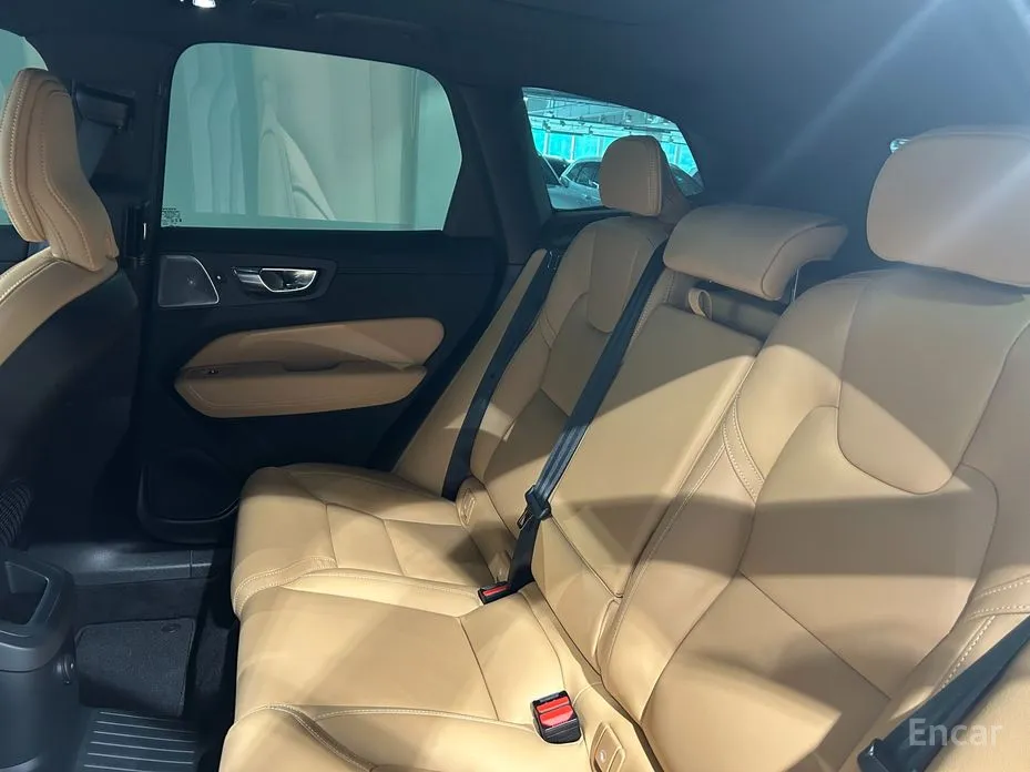 Фото 11 - Volvo XC60