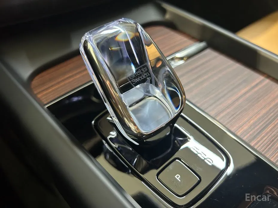 Фото 9 - Volvo XC60