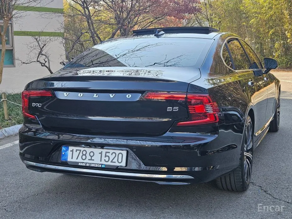 Фото 6 - Volvo S90