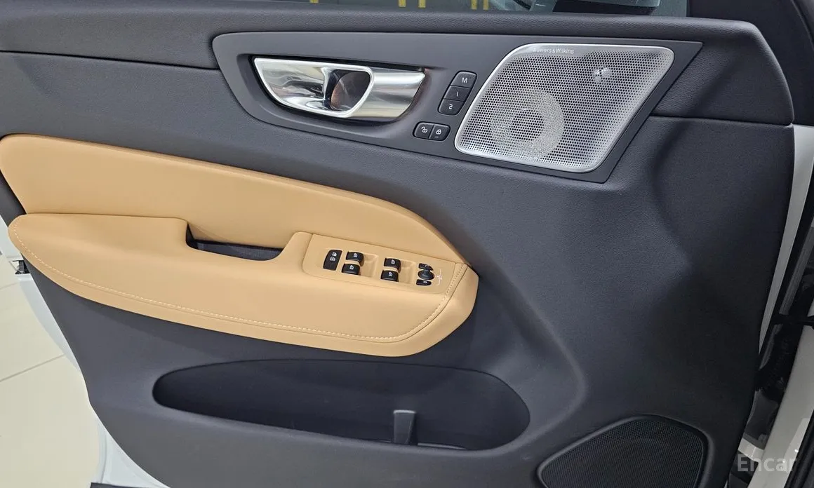 Фото 15 - Volvo XC60