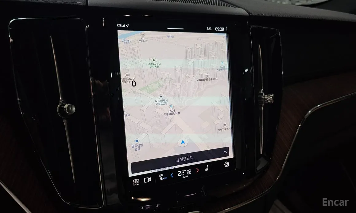 Фото 18 - Volvo XC60