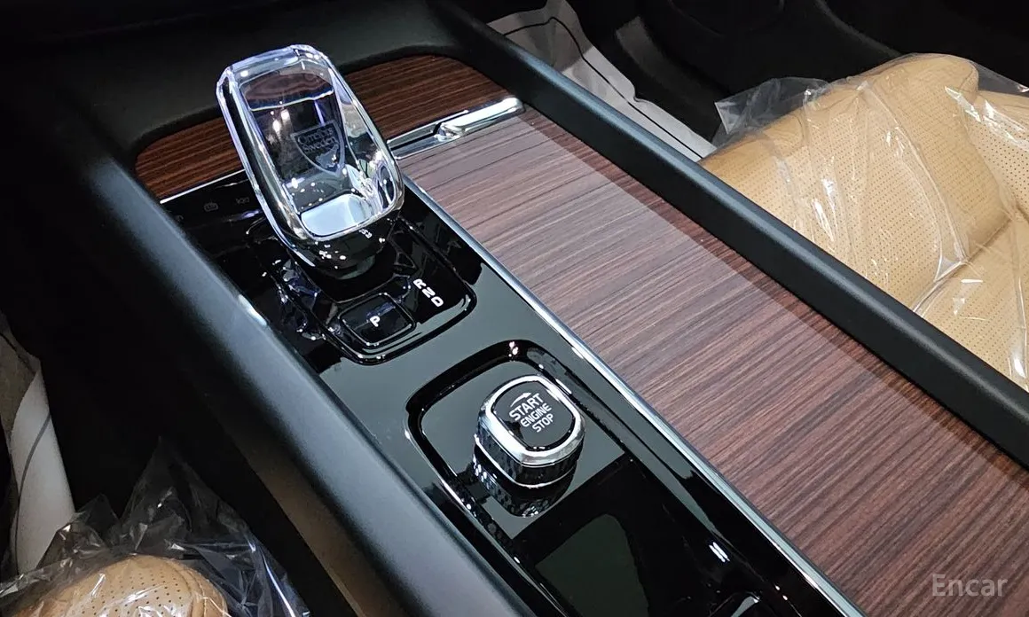 Фото 9 - Volvo XC60