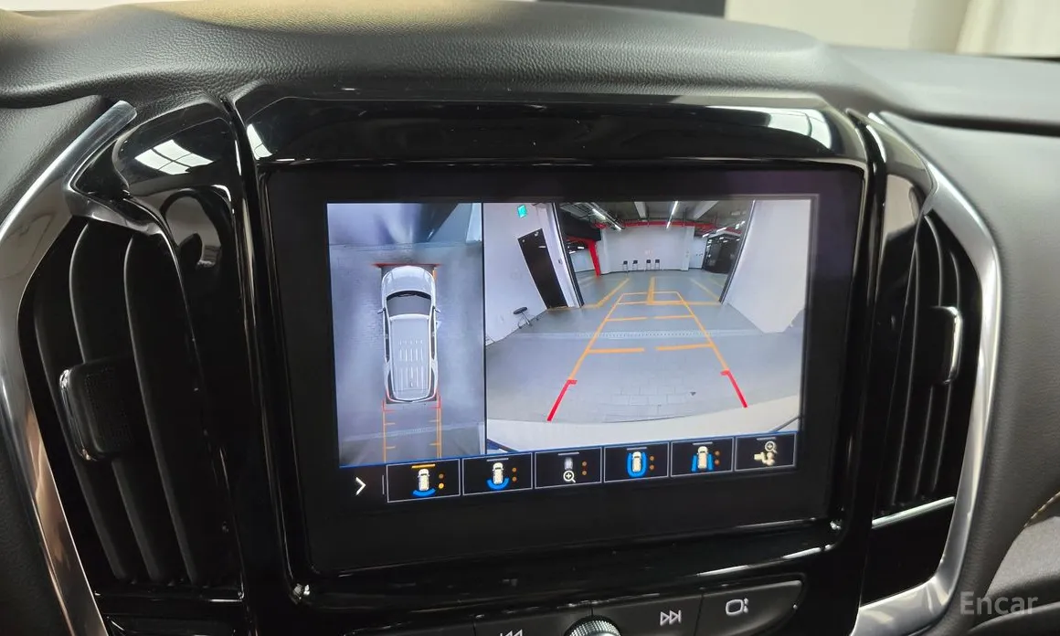 Photo 15 - Chevrolet Traverse