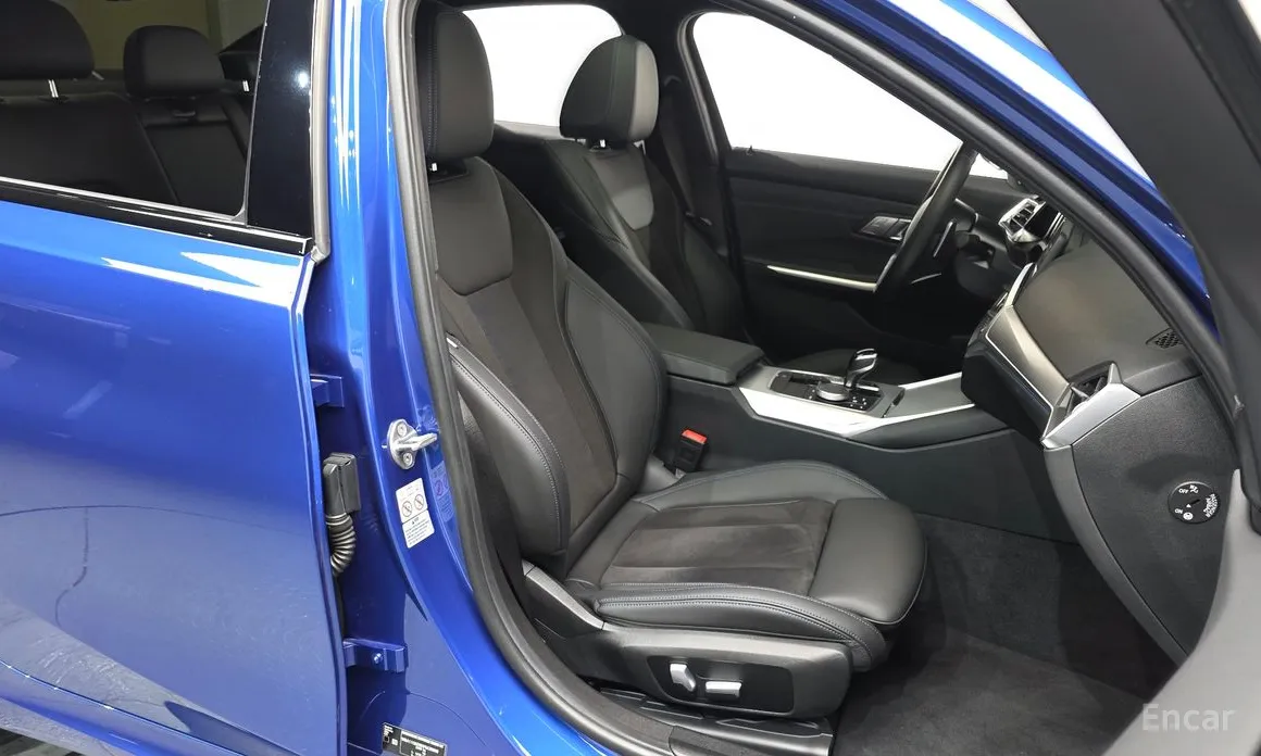 Photo 10 - BMW 3 Series