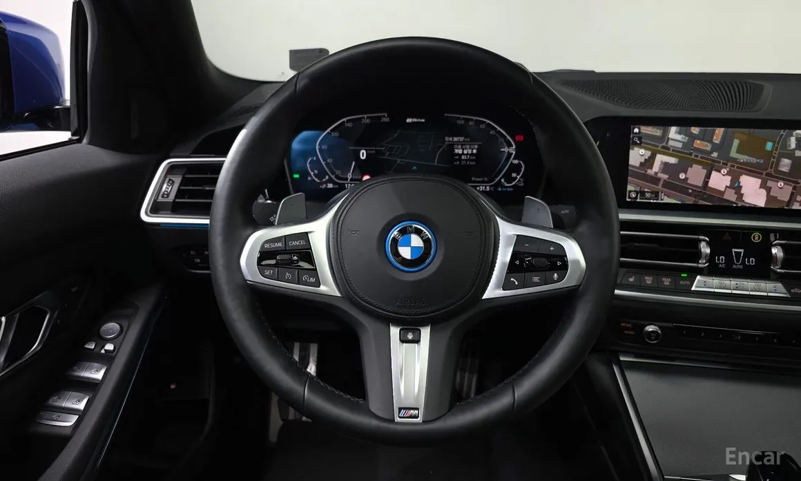 Photo 13 - BMW 3 Series