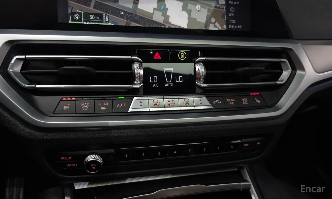 Photo 17 - BMW 3 Series