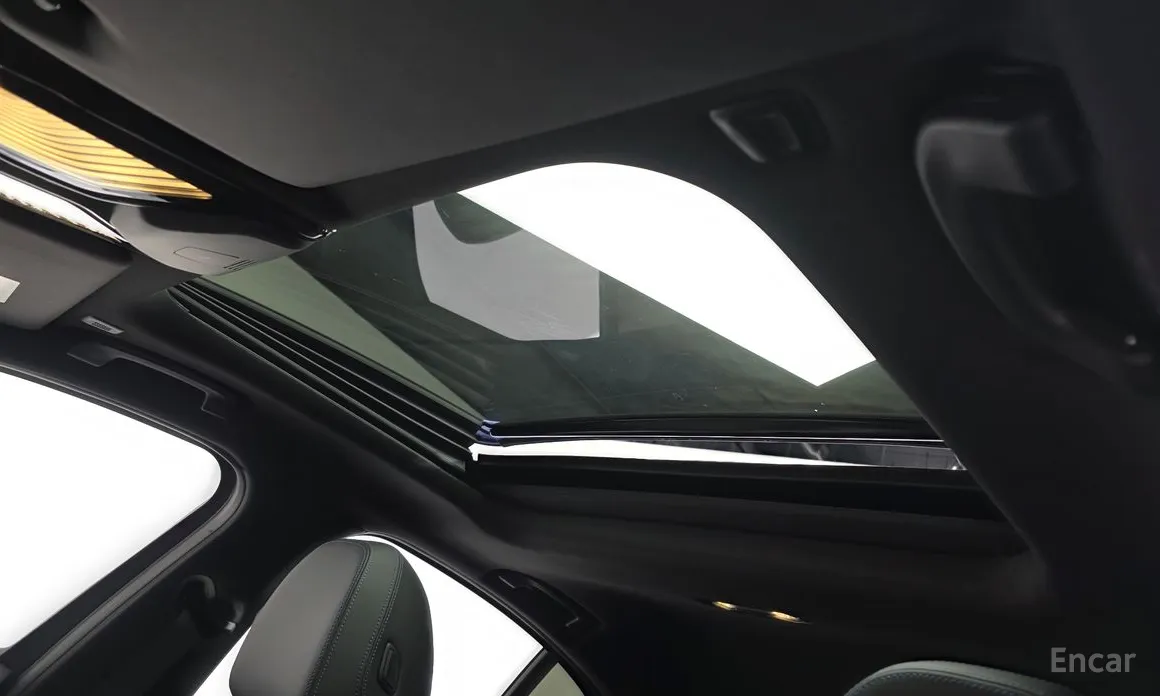 Photo 18 - BMW 3 Series