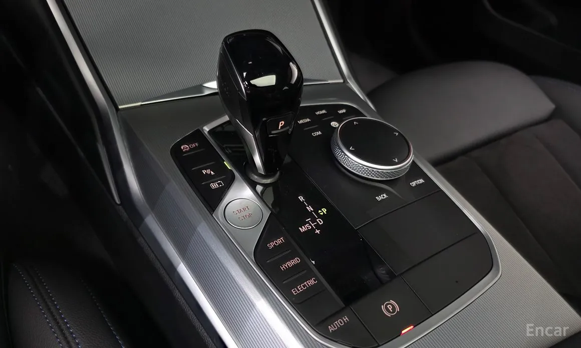 Photo 9 - BMW 3 Series