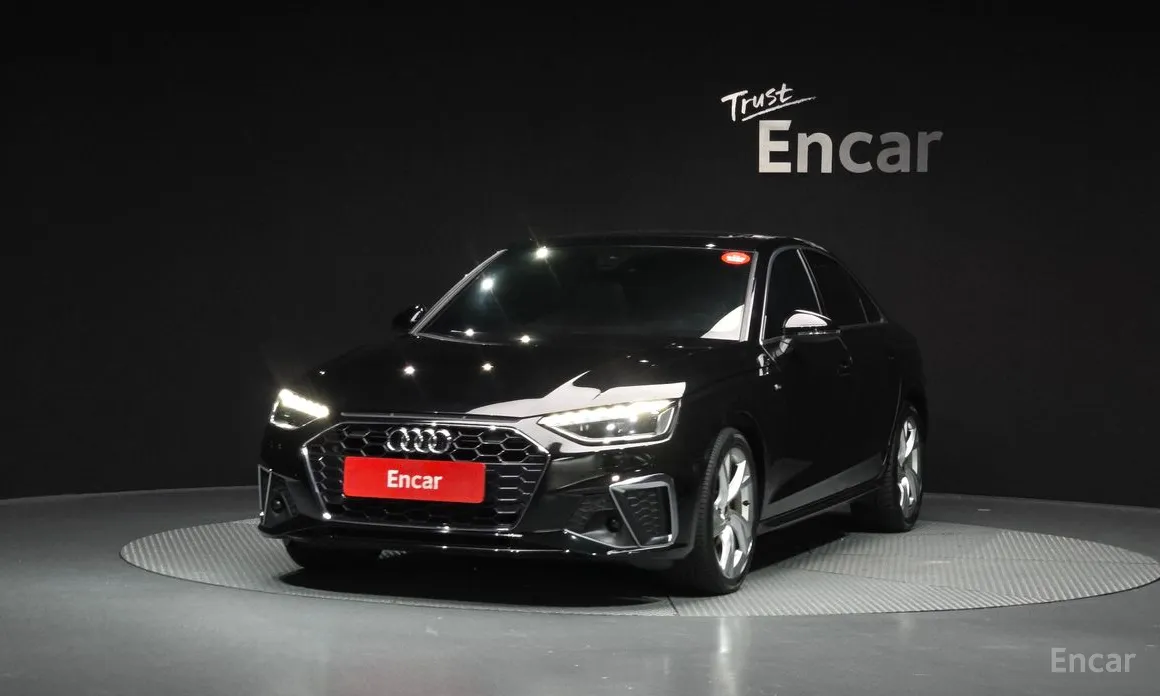 Фото 1 - Audi A4