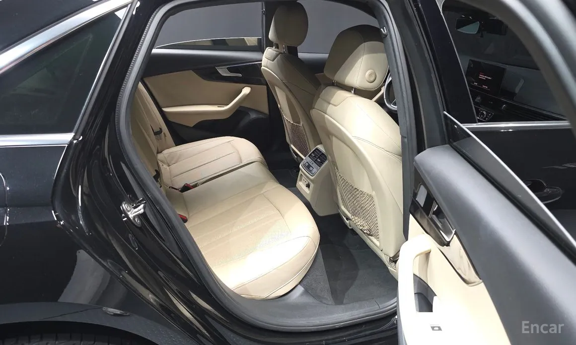 Фото 12 - Audi A4