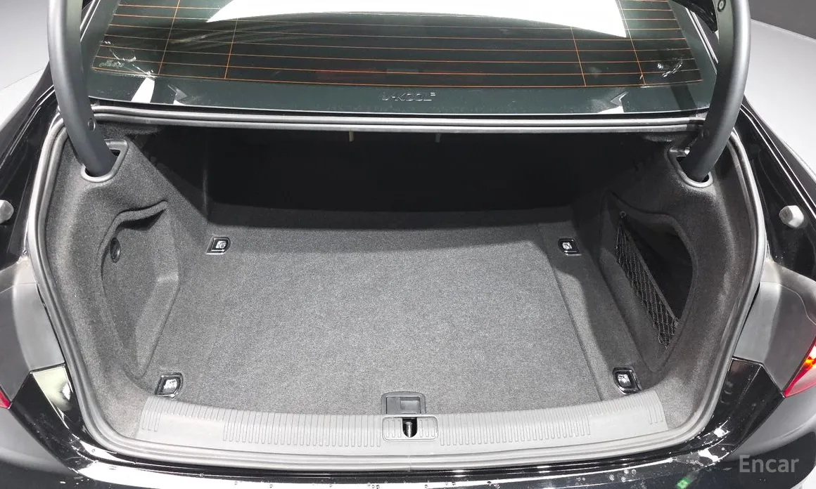 Фото 20 - Audi A4