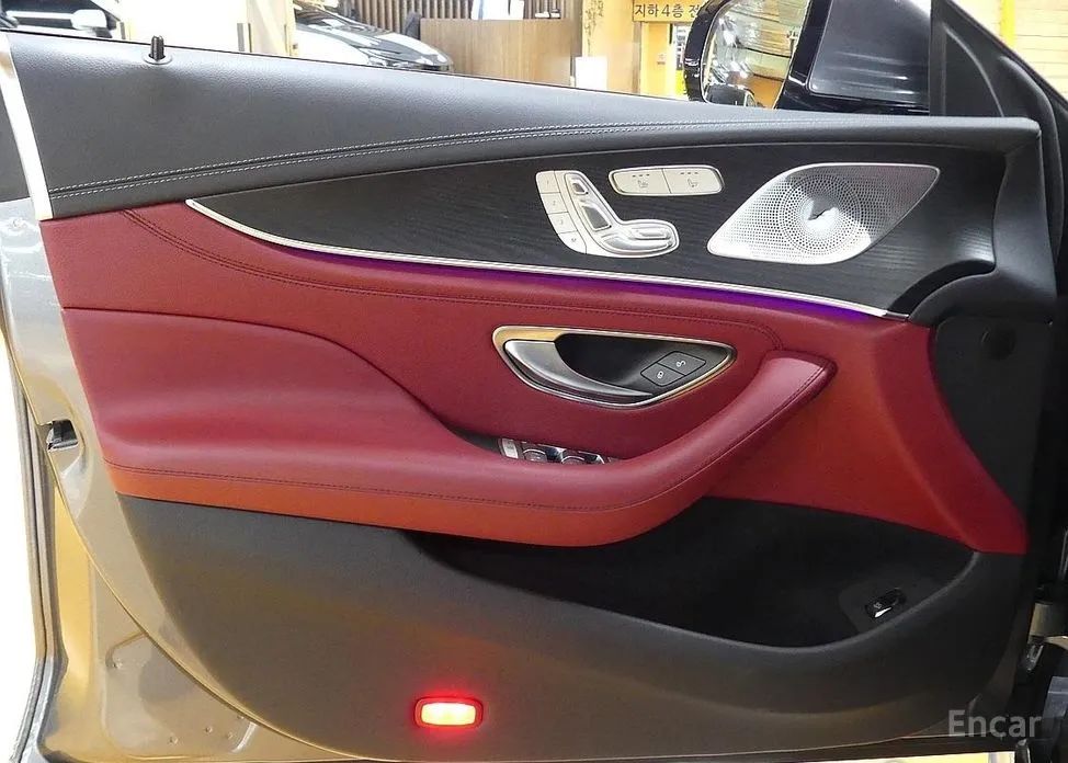 Фото 11 - Mercedes-Benz CLS-Class