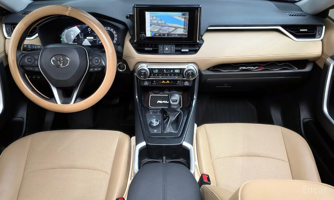 Фото 7 - Toyota RAV4