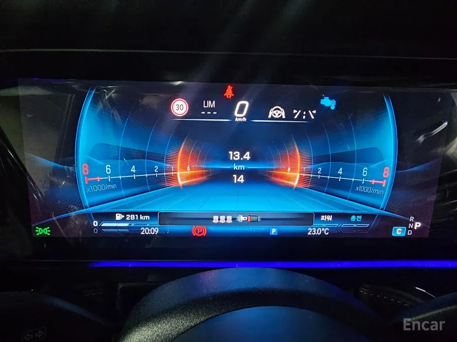 Фото 8 - Mercedes-Benz G-Class