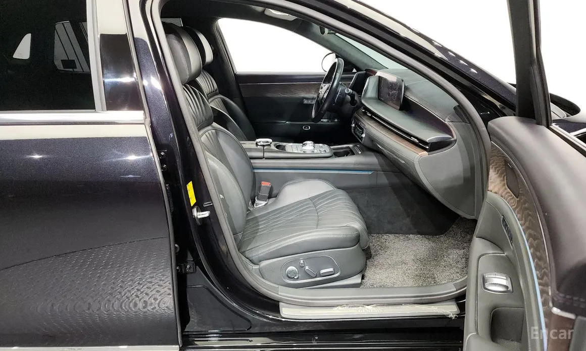 Фото 11 - Genesis G90