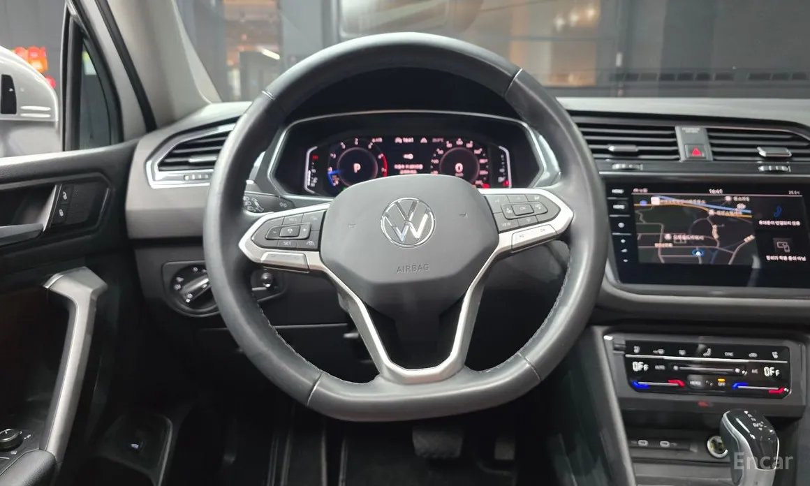 Фото 13 - Volkswagen Tiguan